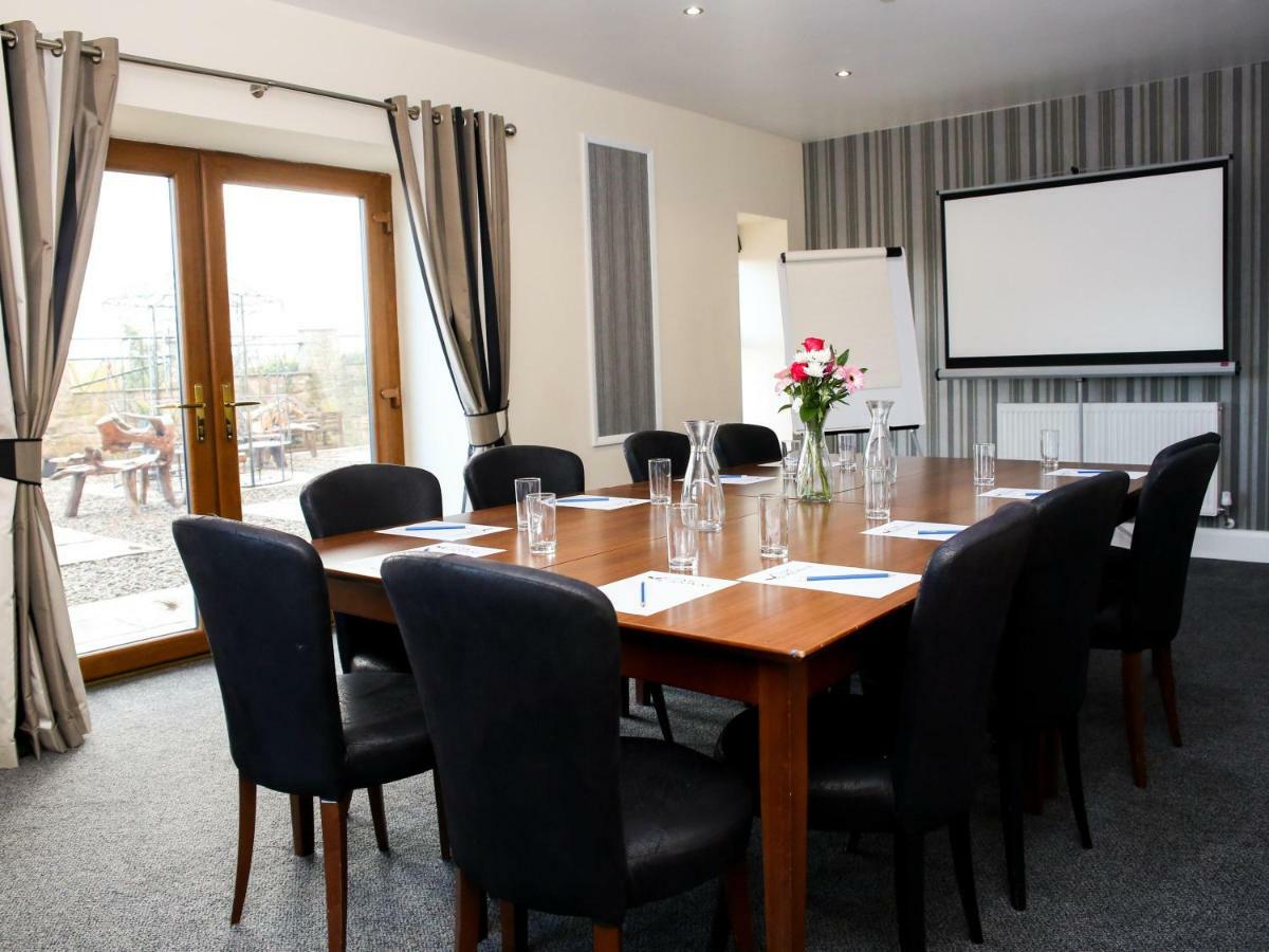 Oak Royal Hotel, Golf And Country Club Chorley  Extérieur photo